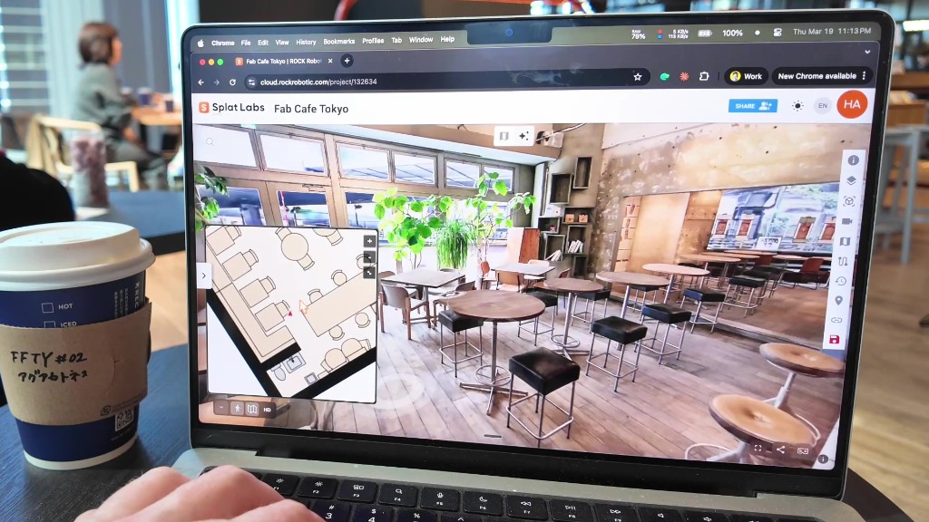 3D view with minimap overlay and orientation marker
