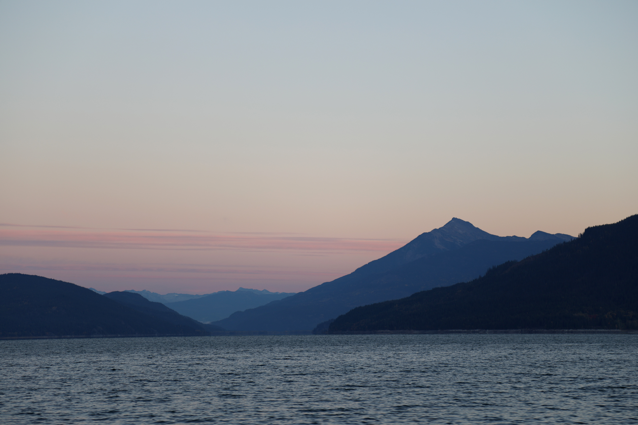 Das Erhebungsgebiet am Zincton Mountain mit steilem Trassenverlauf der Zufahrtsstraße.