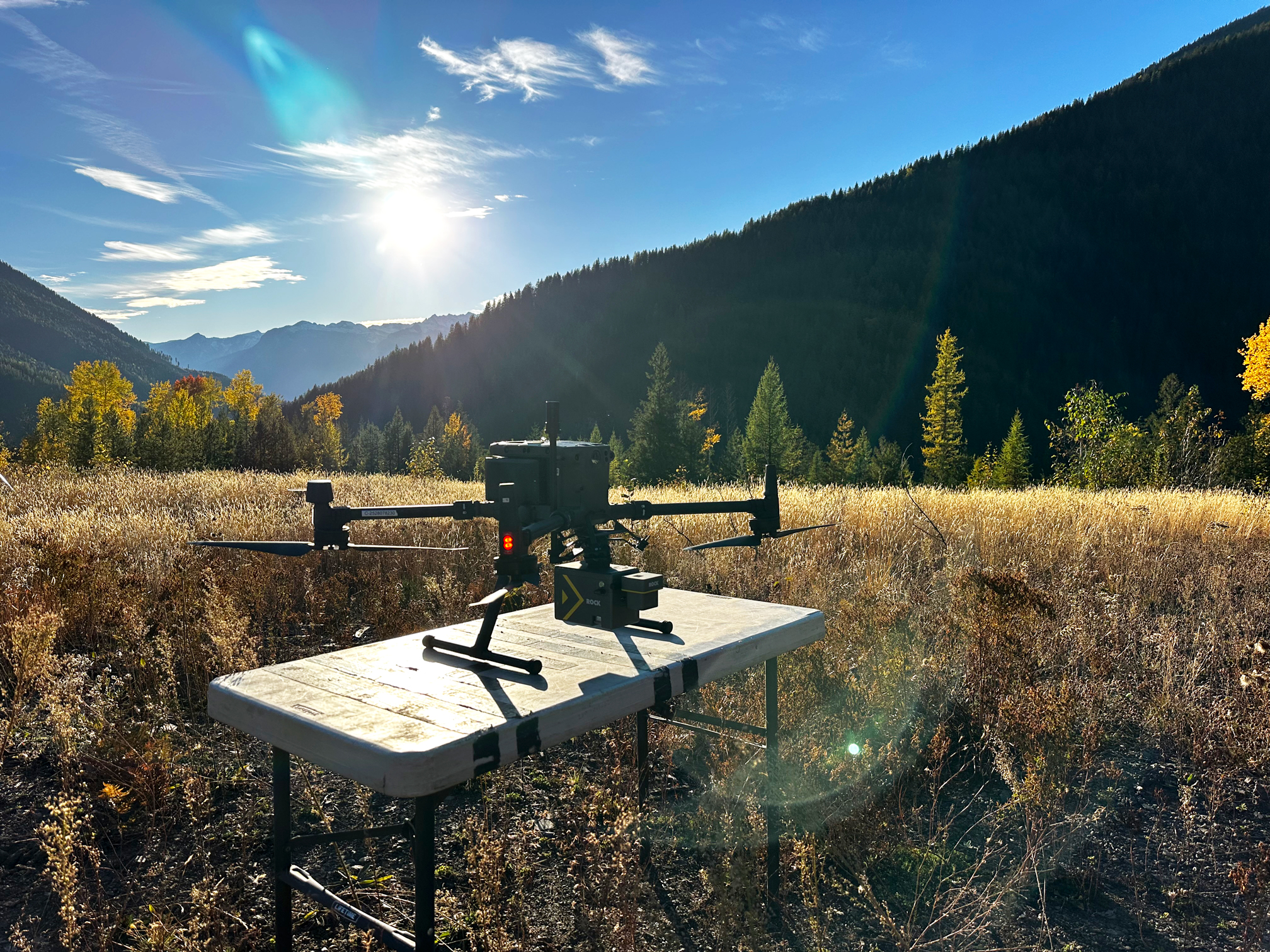 Das ROCK Ultra LiDAR scannt über zerklüftete kanadische Berghänge.